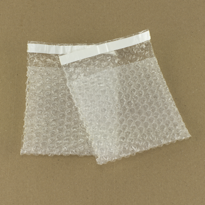 22915 - BOB-555 Bubble Out Bag With Lip and Tape.png